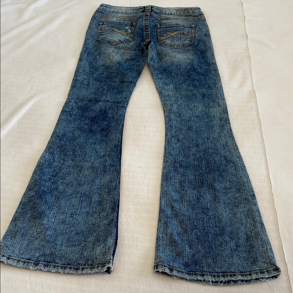 Sold - Picture 4 of 13